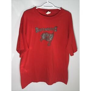 Vintage 2001 NFL Lee Sport Large Red Tampa Bay Buccaneers Skull Flag T-Shirt